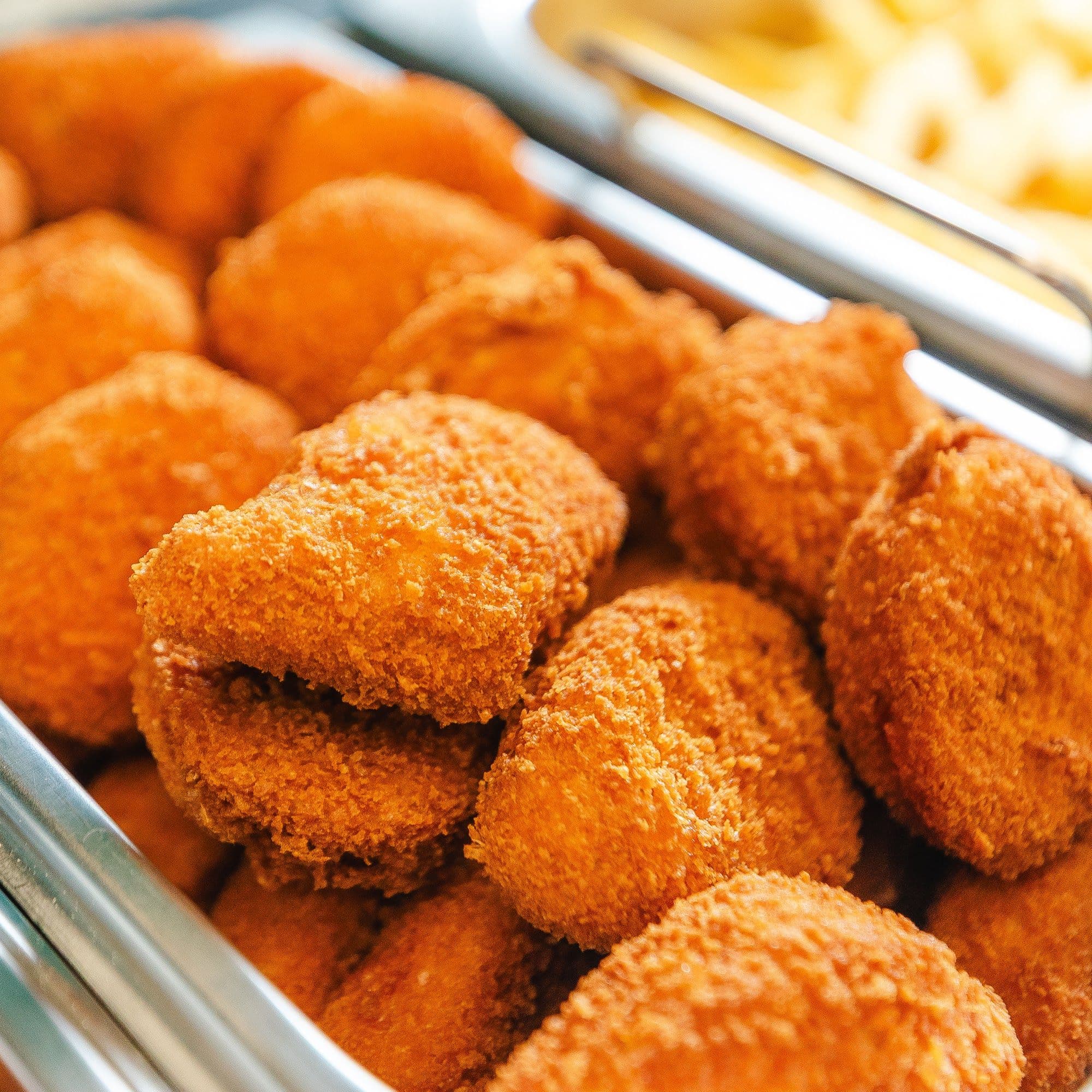 Bolinhos crocantes do buffet